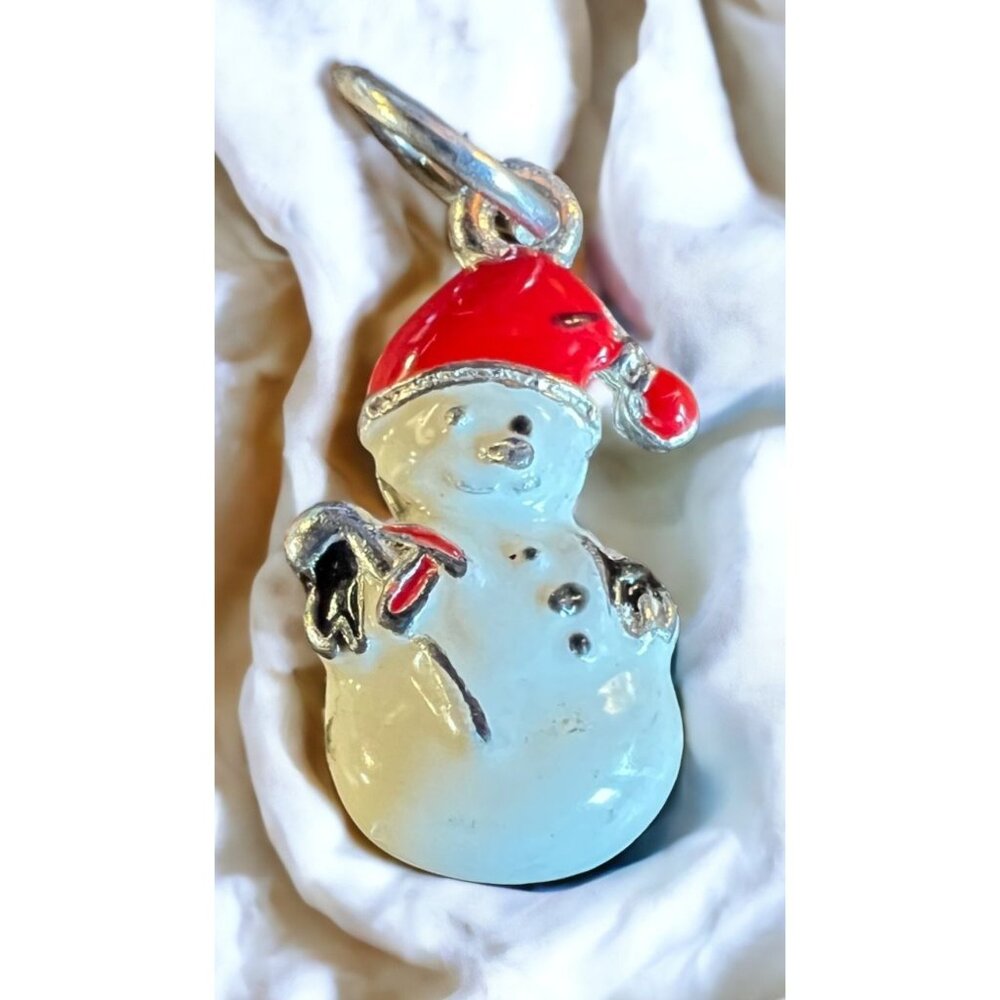Pair Of Festive Snowman Charms With Enamel Details & Rings For Christmas Jewelry - Picture 4 of 10